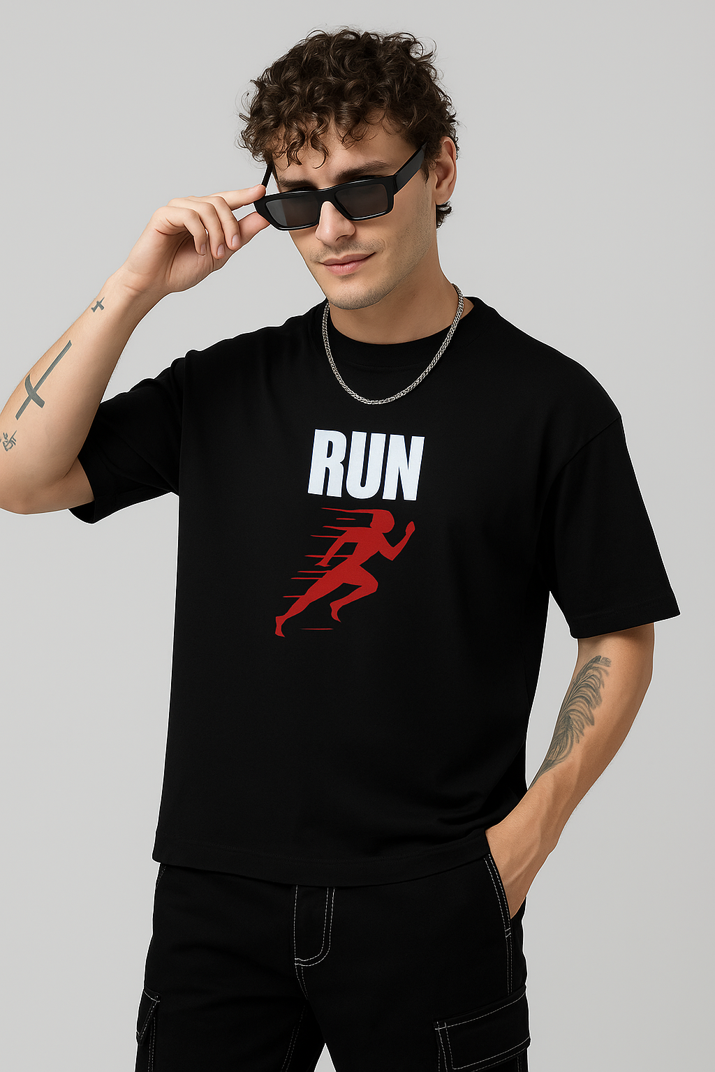 RUN Graphic Oversized Black T-Shirt for Men Athletic Streetwear Tee